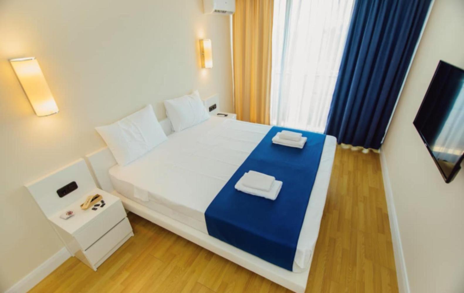 Panorama Black Sea View & Aparthotel Batumi Exterior photo